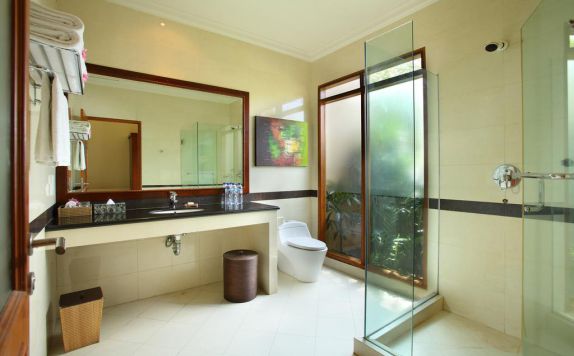 bathroom di Villa Grasia Resort and Spa