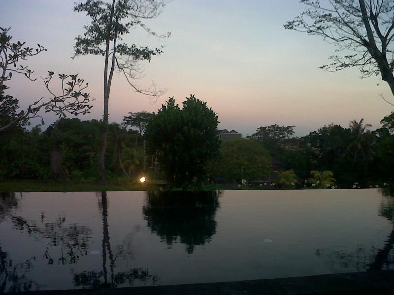 Pemandangan di Villa Mimpi Manis Bali