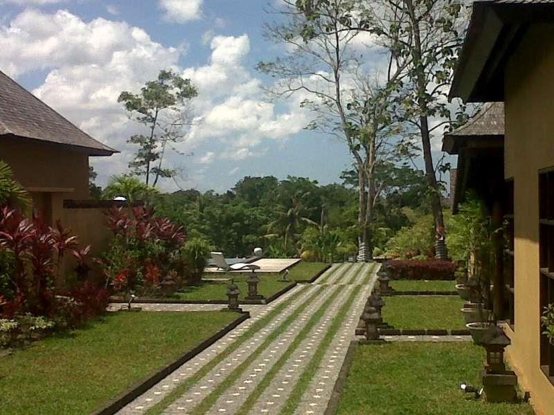 Taman di Villa Mimpi Manis Bali