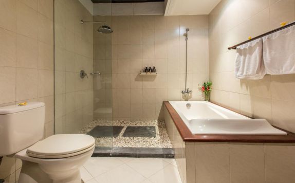 Bathroom di Villa Sedap Malam