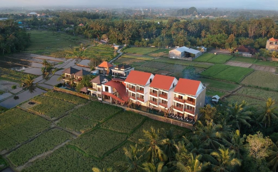 Front view di Wadari Retreat Villa Ubud