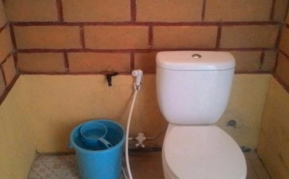 Bathroom di Waru Guesthouse