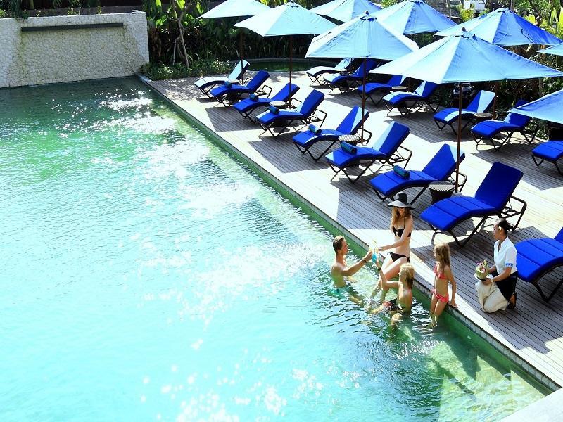Kolam Renang di Watermark Hotel & Spa Bali