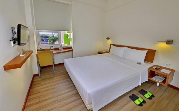 guest room di Whiz Yogyakarta Hotel