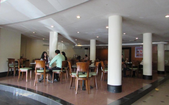restaurant di Wisata Hotel Triniti Palembang