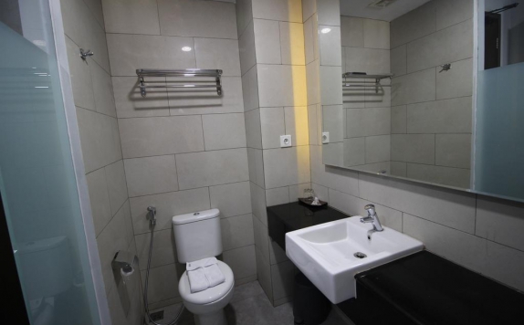 Bathroom di Xtra Bengkulu Hotel