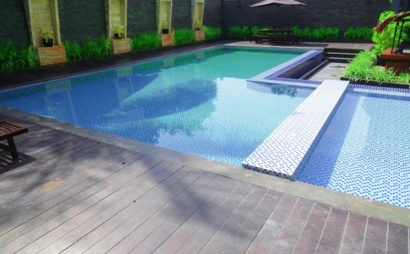 Swimming Pool di Yasmin Karawaci Hotel