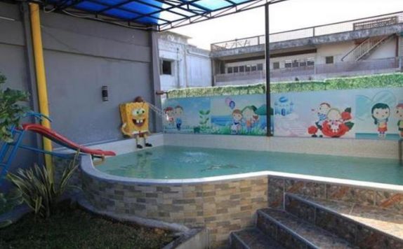 swimming pool di Camabaio Hotel