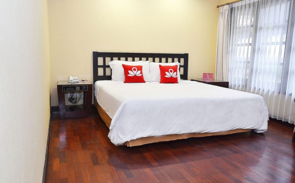 Bedroom di ZEN Premium Singgasana Gunungsari