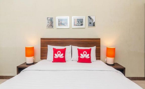 Double Bed di ZEN Rooms By Pass Nusa Dua
