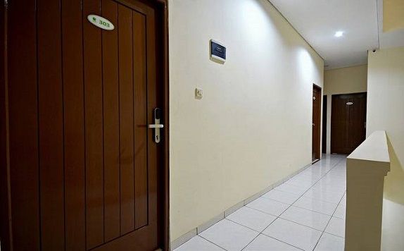 Hotel Corridor di ZEN Rooms Kampung Bali Tanah Abang (ZEN Rooms Green Apple)