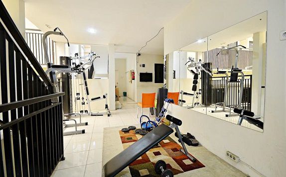 Fitnes Centre di ZEN Rooms Kuningan Syariah