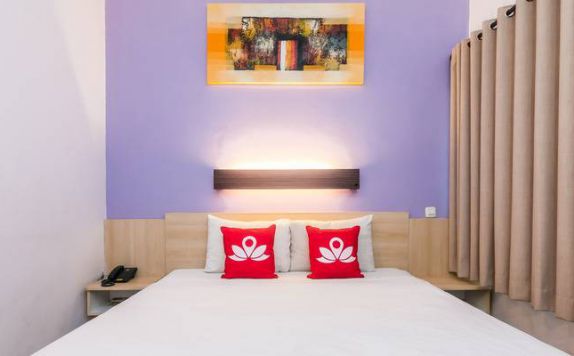 Bedroom di ZenRooms Legian Dewi Sri 2