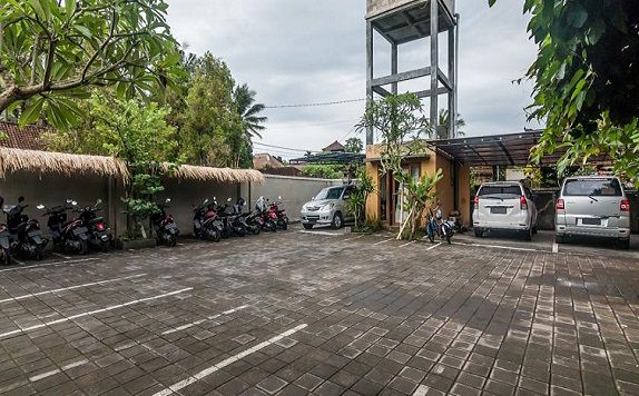parkir lot di ZEN Rooms Ubud Singakerta